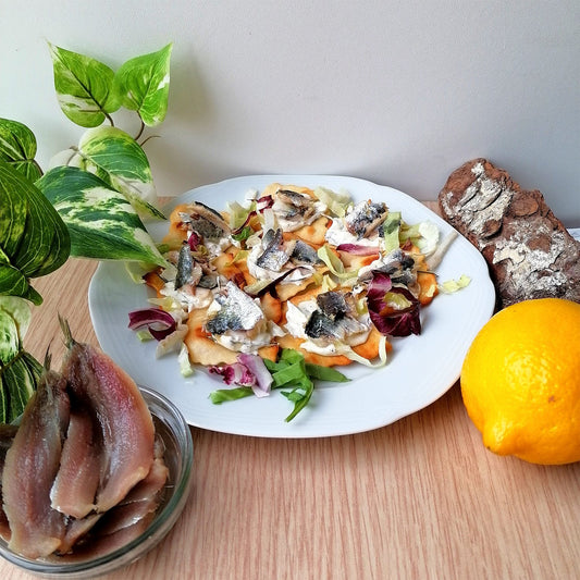 Sfogliatine con burro aromatizzato e filetti di sardine
